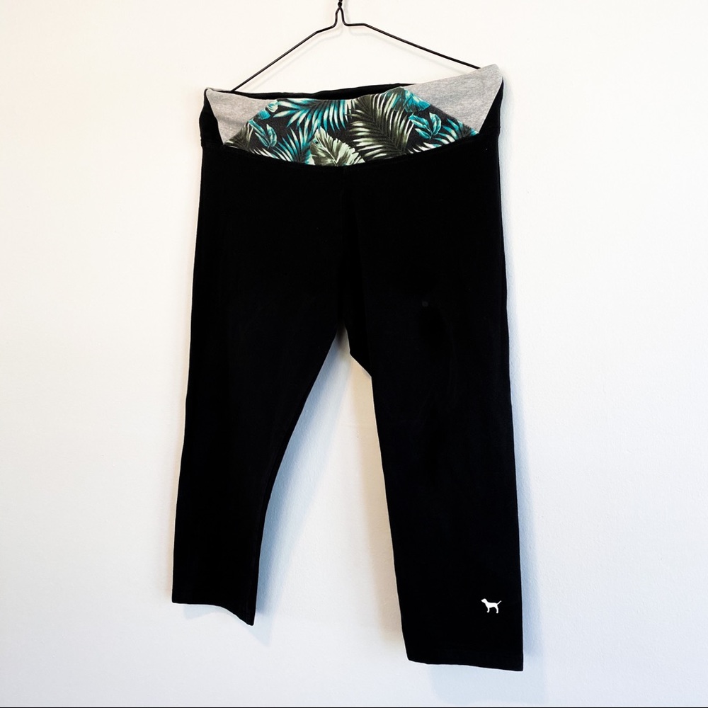 PINK yoga capris
